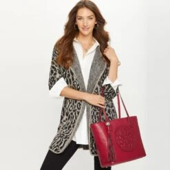 Gabriella Medallion Tote 19 Gabriella Medallion Tote -Style Haven Shop gabriella medallion tote lipstick 3 9c635b94 742a 467f a360 d9ede1ce04a9