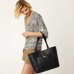 Reed Soft Tote 9 Reed Soft Tote -Style Haven Shop reed soft tote black 3 e7d11c23 41db 40c3 b3e2 6c087dfbd556