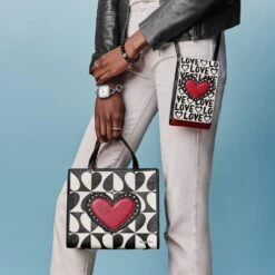 The Look Of Love Small Tote 10 The Look Of Love Small Tote -Style Haven Shop the look of love small tote multi 3 206a2e1b c24e 4e8f a900 a98e285770b6